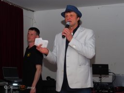 Künstler helfen Kinder - Mit Musik zur Menschlichkeit